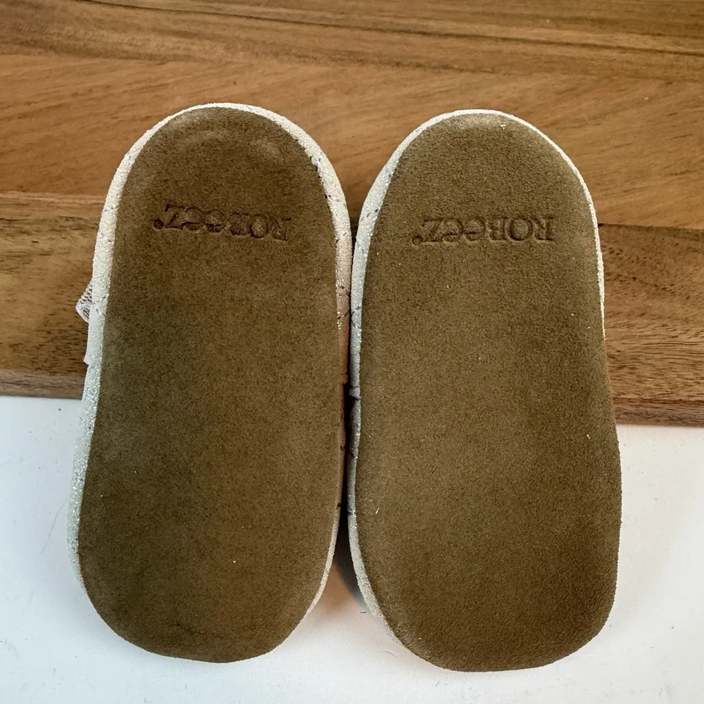 New Infant Robeez Soft Soles Desiree Silver Leather Casual Shoes Sz 12-18 Months